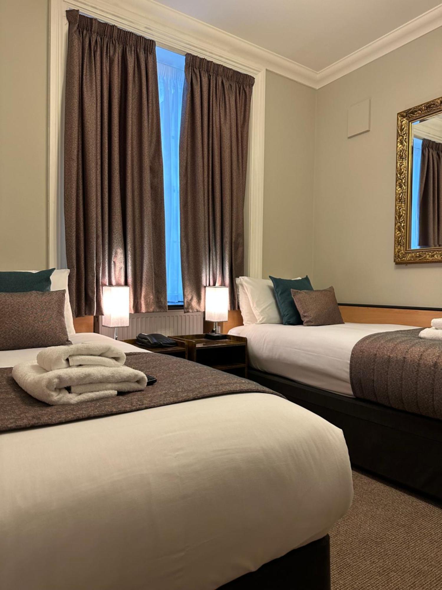 Tudor Court Hotel Лондон Екстер'єр фото