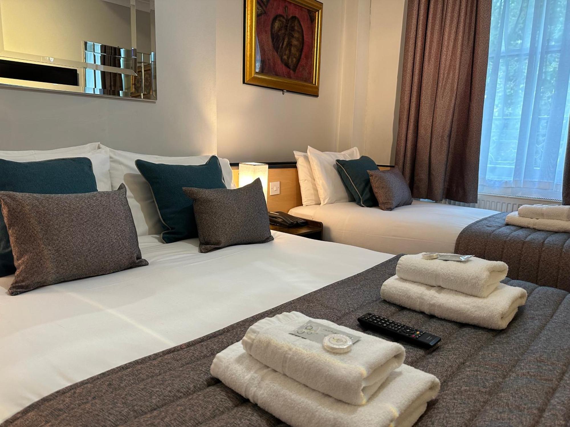 Tudor Court Hotel Лондон Екстер'єр фото