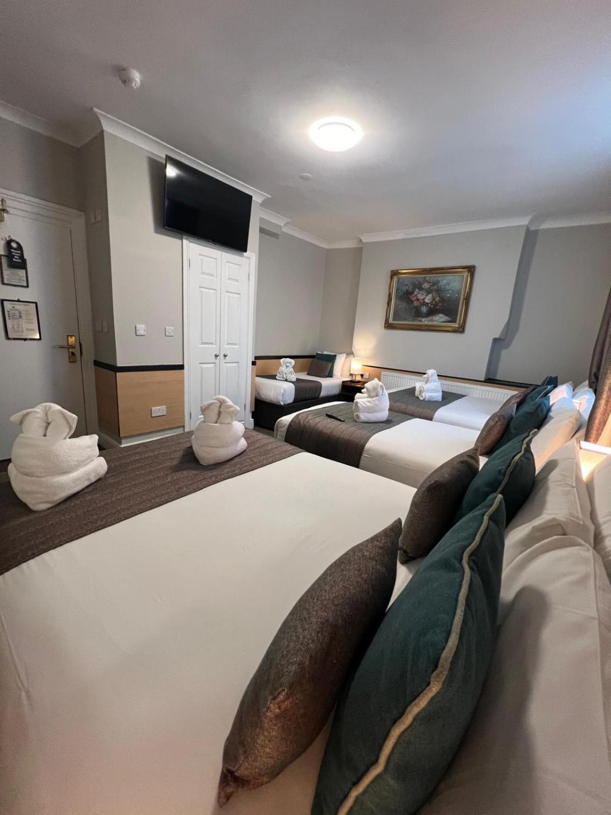 Tudor Court Hotel Лондон Екстер'єр фото