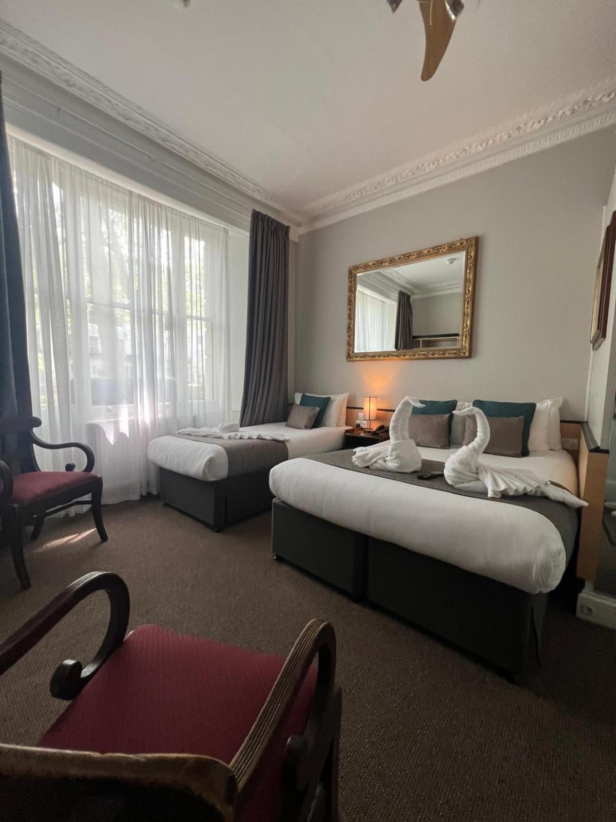 Tudor Court Hotel Лондон Екстер'єр фото